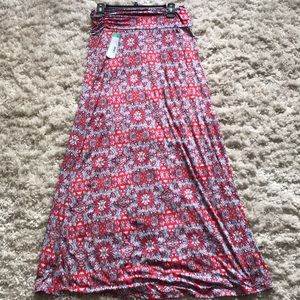 NWT, Gilli Morgana maxi skirt. Size L